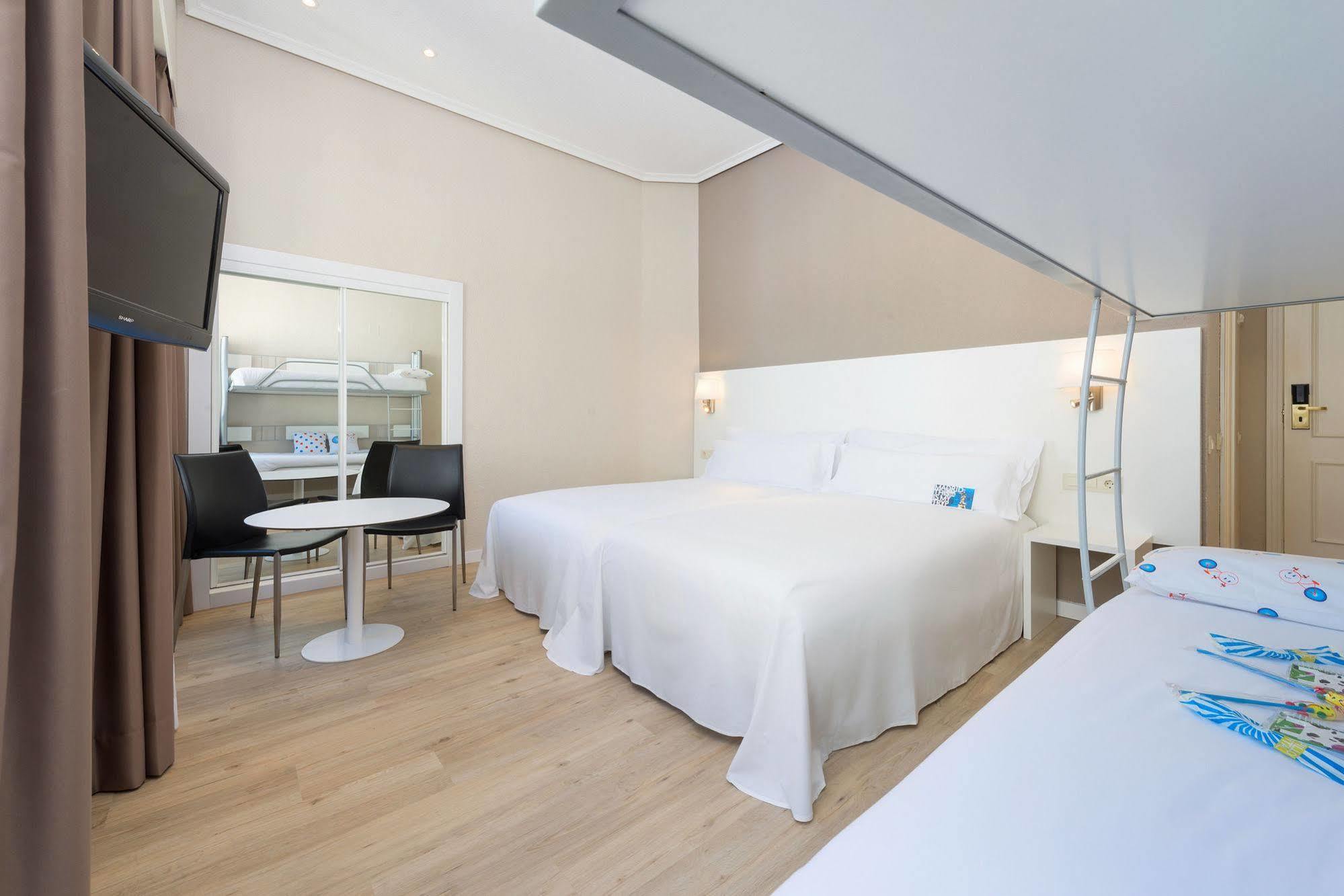 Hotel Madrid Gran Via 25, Affiliated By Melia Ngoại thất bức ảnh